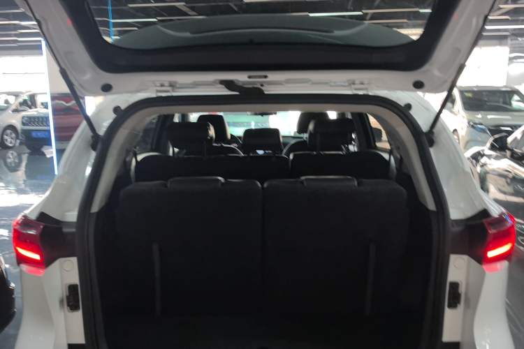 Used JETOUR X70M 2022 1.5T Manual Advanced Partner 7-Seater
