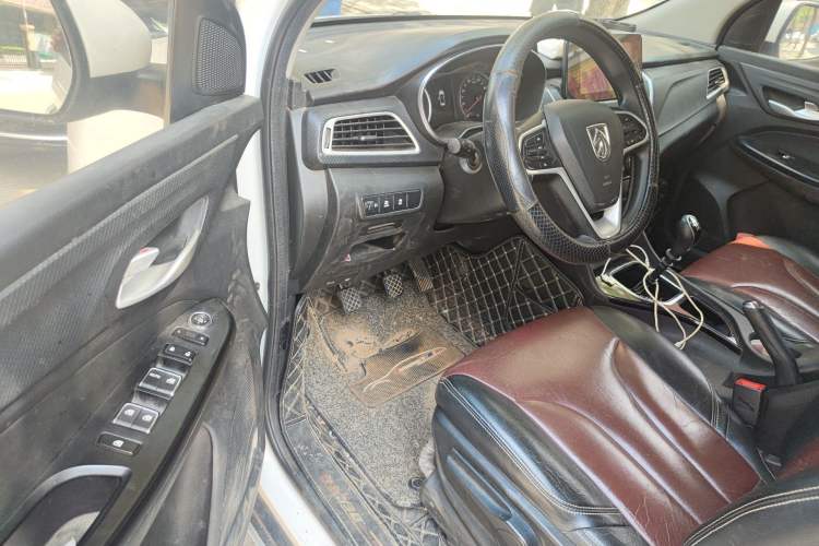 Used Baojun 730 2019 1.5L Manual Fashion Model 7-seater China VI
