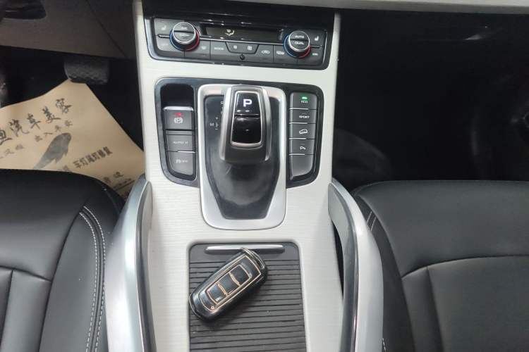 Used Geely Auto Emgrand X7 Sport 2020 1.8TD DCT Two-Wheel Drive Smart Connect 4G-Enabled Version Gear Lever