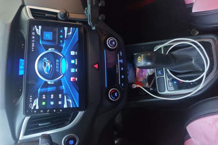 Used Hyundai ix25 2015 1.6L Automatic Two-Wheel Drive Smart GLS Trim Audio And AC Panel