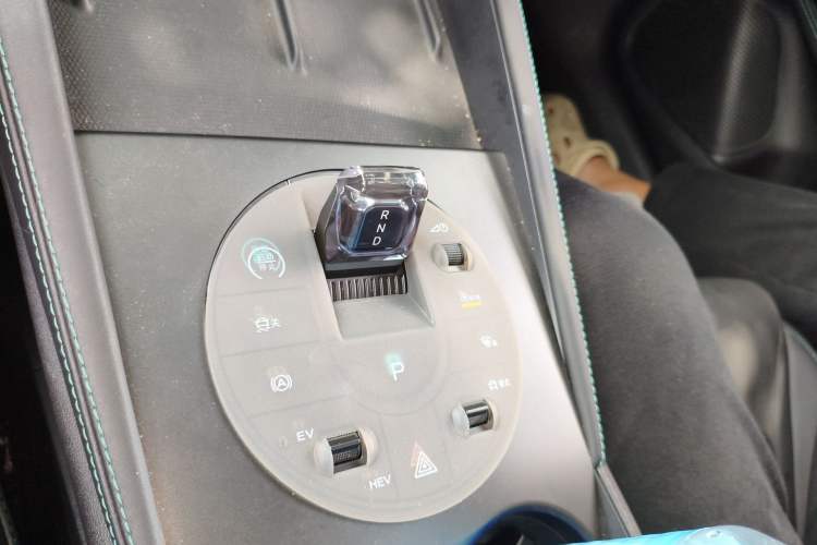 Used BYD Seal 06 New Energy 2024 DM-i 120KM Luxury Model
