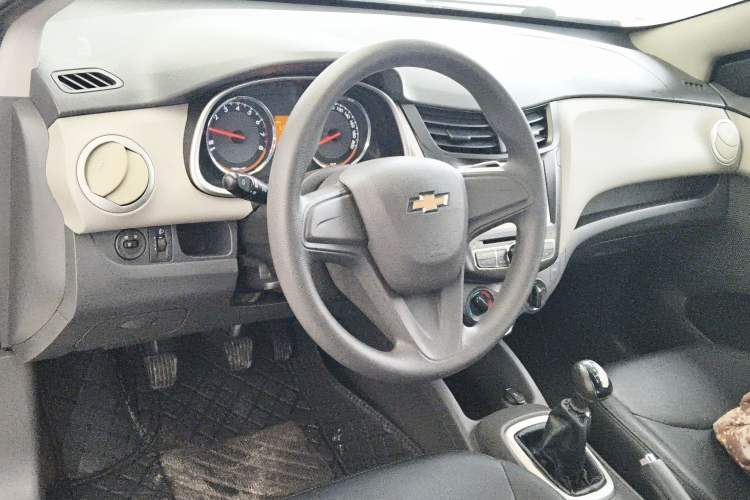 Used Chevrolet Sail 2015 Sail 3 1.5L Manual with Ideal Sunroof Edition