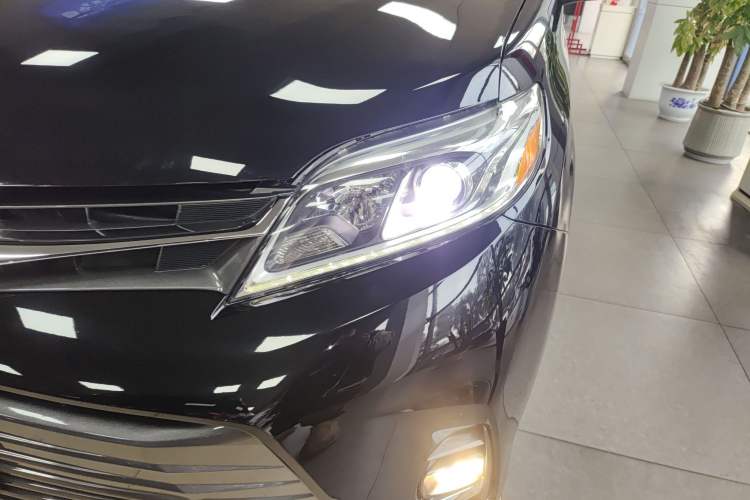 Used Toyota Sienna (Parallel Import) 2019 3.5L Four-Wheel Drive XLE 7 Seats U.S. Specification
