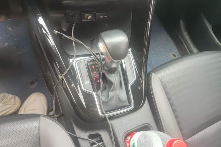 Used Kia Sportage R 2019 2.0L Automatic Smart Luxury Edition Gear Lever