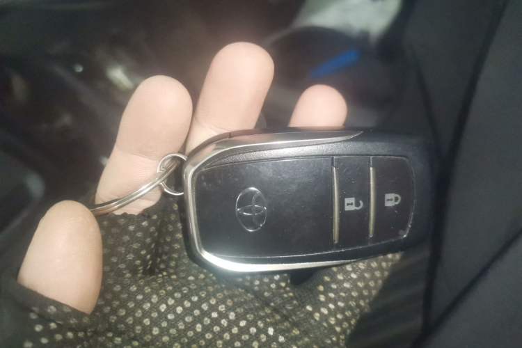 Used Toyota RAV4 2016 2.0L CVT Two-Wheel Drive Fashion Edition China V Standard