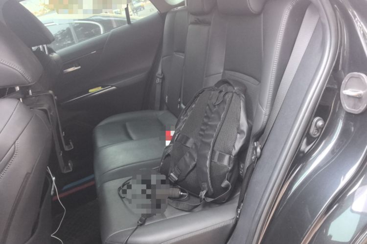 Used Toyota Venza 2023 2.0L CVT Two-Wheel Drive Prestige Version Interior 4