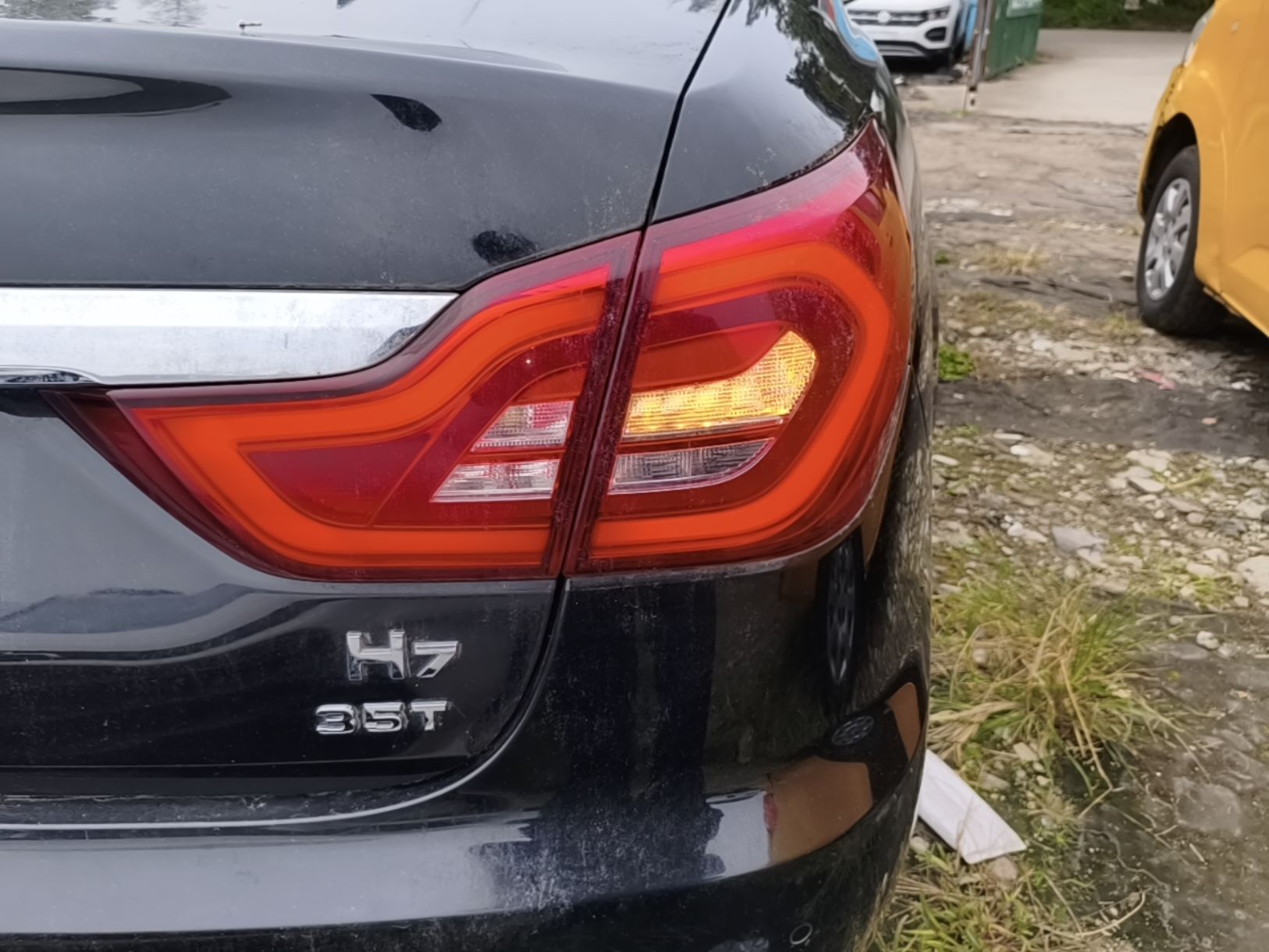 Hongqi H7 2021 1.8T Comfort Edition — снимка 9