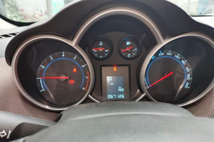 Used Chevrolet Cruze 2013 Hatchback 1.6L Automatic Luxury Model
