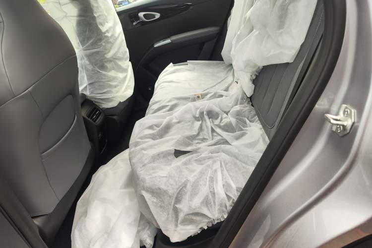 Used Geely Galaxy Geome 2026 Model 310km Dream Edition Left Rear Seat