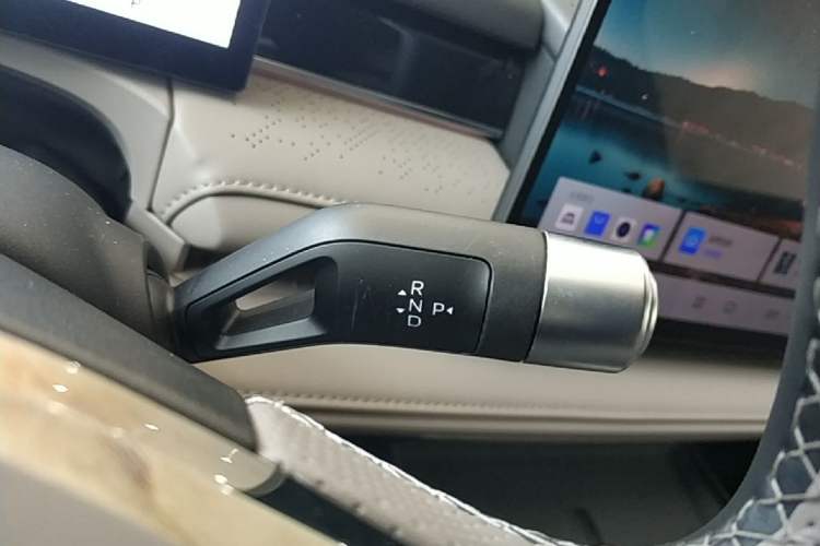 Used Geely Galaxy 8 2025 130km EM-P Starship Edition