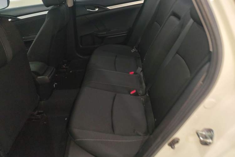 Used Honda Civic 2019 220TURBO CVT Dynamic Edition China VI Left Rear Seat