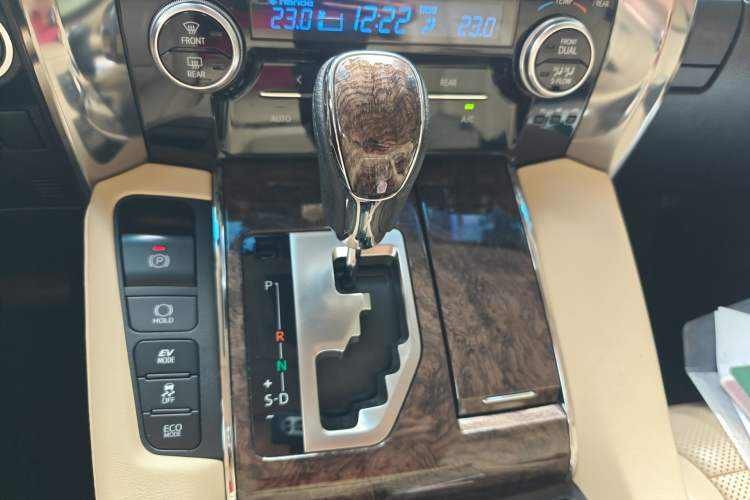 Used Toyota Vellfire 2020 Dual-Engine 2.5L HV Prestige Edition
