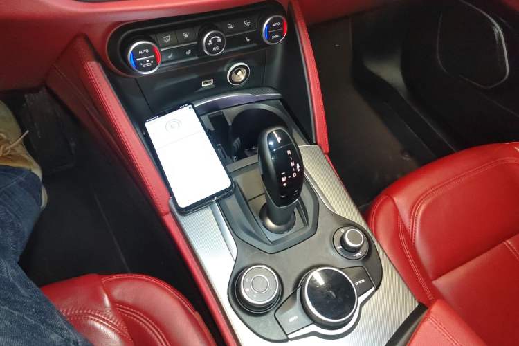 Used Alfa Romeo Stelvio 2019 2.0T 280HP Black Package Limited Edition
