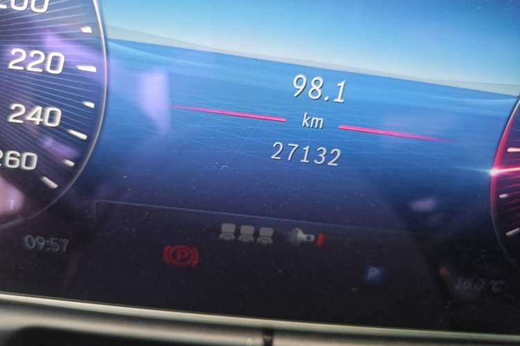 Used Mercedes-Benz C-Class 2022 Restyled C 260 L Sport Edition Odometer Close Up