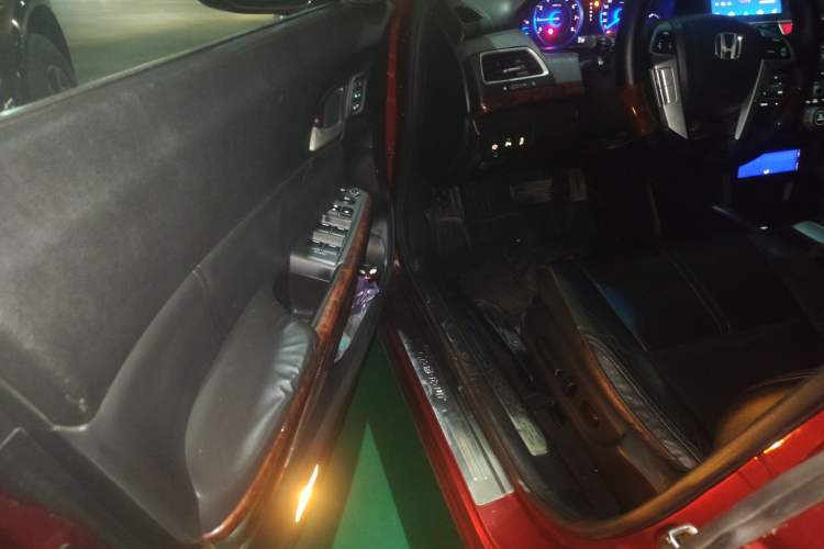 Used Honda Crosstour 2011 3.5L Flagship Edition
