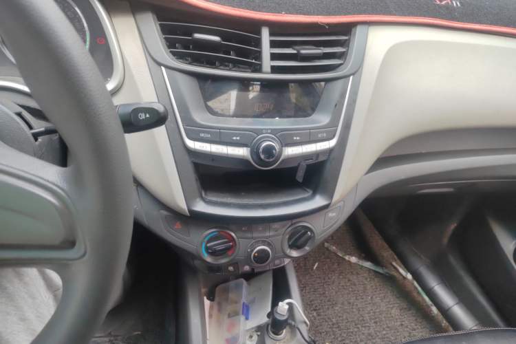 Used Chevrolet Sail 2015 Sail 3 1.5L Manual with Ideal Sunroof Edition
