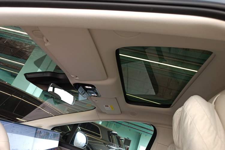 Used Li Auto i8 2025 Model Standard Version
