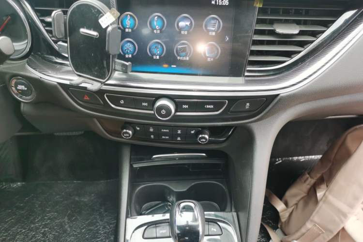 Used Buick Regal 2019 Revised 20T Luxury Version China VI Standard Audio And AC Panel