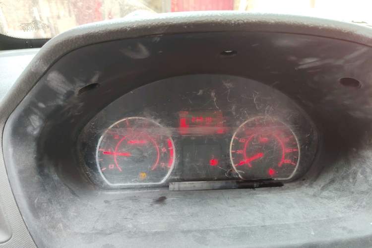 Used Wuling Rongguang S 2023 1.5L Base Version 5/7 Seats Odometer Close Up