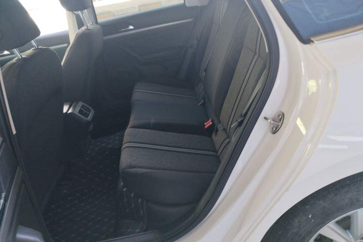 Used Volkswagen Lavida 2019 1.5L Automatic Fashion Edition China VI Left Rear Seat