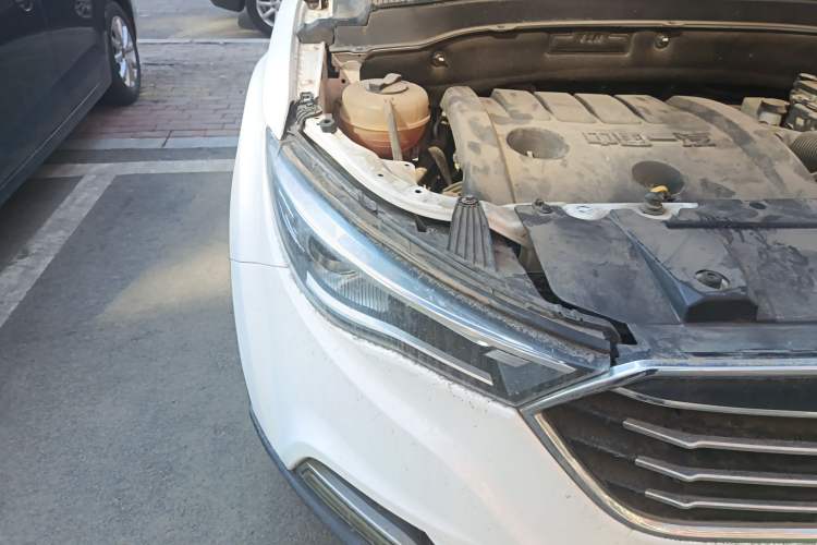 Used Bestune X40 2019 1.6L Automatic Luxury Edition China VI Right Front Headlight