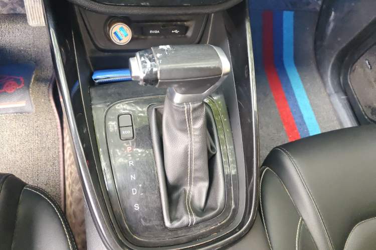 Used Baojun 530 2021 Global Car Anniversary Edition 1.5T CVT Prestige Connected Model 6 Seats