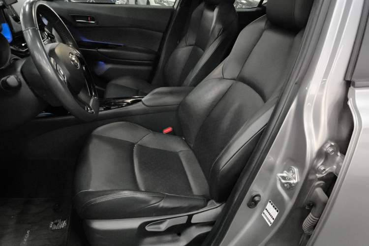 Used Toyota IZOA 2020 2.0L Yichi Version