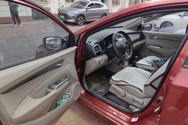 Used Honda City Classic 2012 1.5L manual Elite Edition Driver Seat