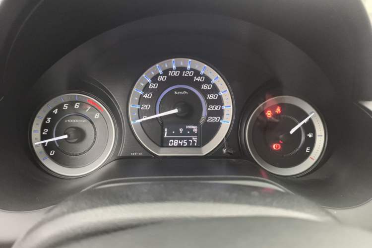 Used Honda City Classic 2012 1.5L manual Comfort version
