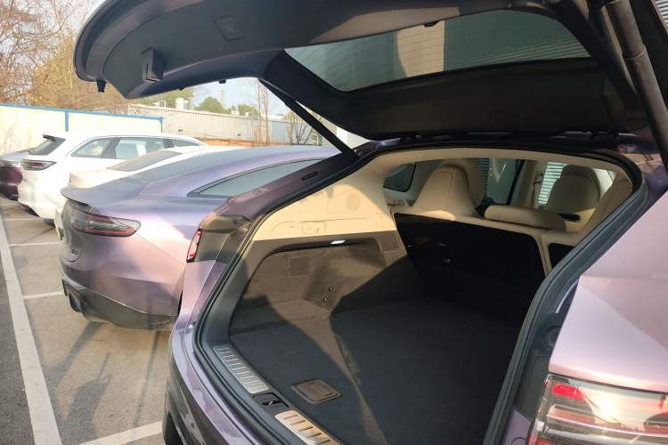 Used Hima Luxeed R7 2025 Range-Extended Version 251 km Max
