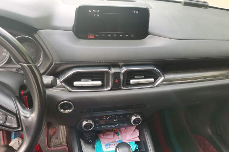 Used Mazda CX-5 2017 2.0L Automatic 2WD Smart Enjoyment Version China VI Standard Audio And AC Panel