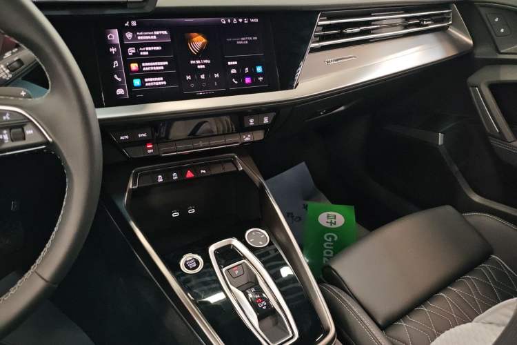 Used Audi A3 2026 A3L Limousine 35 TFSI Prestige Edition Audio And AC Panel