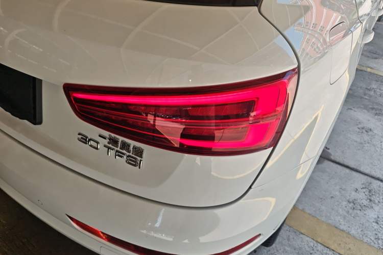 Used Audi Q3 2017 30 TFSI Fashion Model
