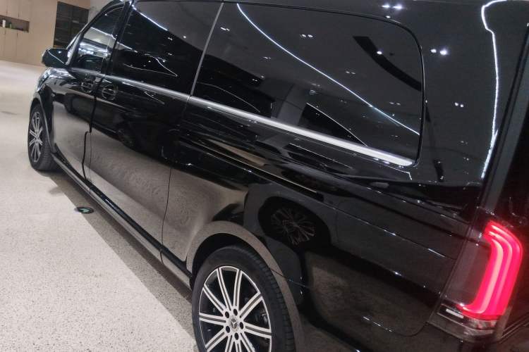 Used Mercedes-Benz V-Class 2024 V 300 L Long Wheelbase Prestige Edition
