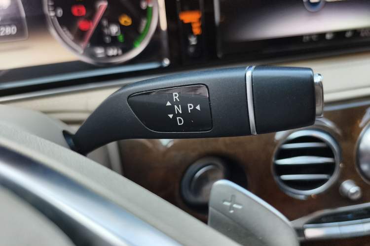 Used Mercedes-Benz S-Class 2014 S 400 L HYBRID Gear Lever