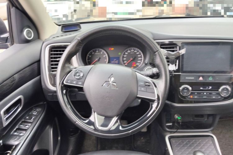 Used Mitsubishi Outlander 2018 2.0L Two-Wheel-Drive Jiale Edition 7-Seater Steering Wheel