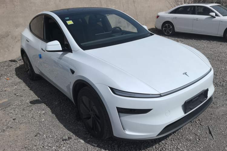 Used Tesla Model Y 2026 Rear-Drive Model
