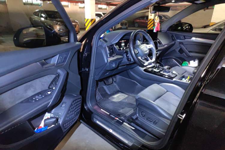 Used Audi Q5L Sportback 2021 40 TFSI Luxury Edition Driver Seat