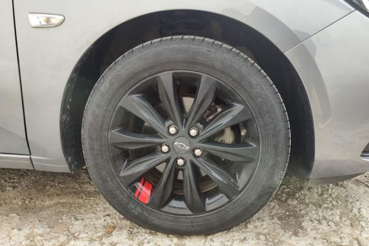 Used Chevrolet Monza 2019 Redline 320T Dual-Clutch Joyful Edition China VI Standard Right Front Wheel Hub