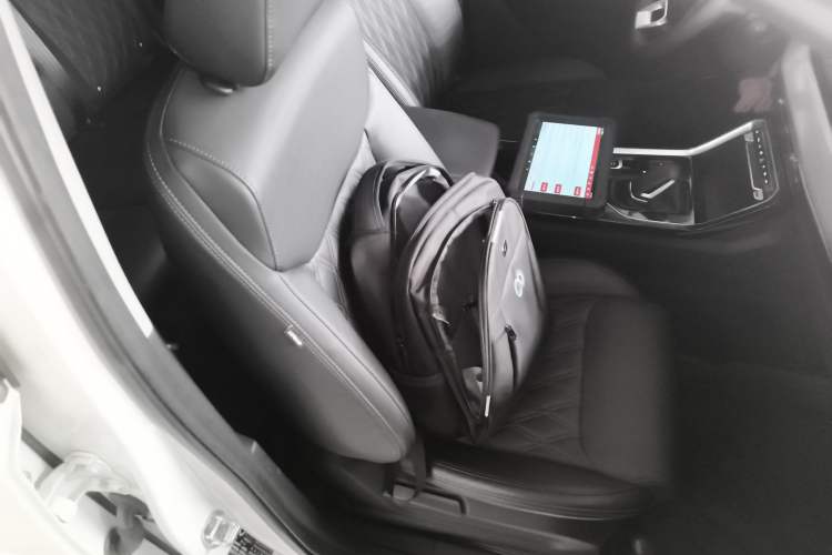 Used Wuling Asta 2022 2.0L DHT Electric-Speed Version