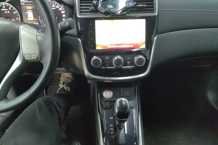 Used Nissan Tiida 2020 1.6L CVT Smart Drive Edition Audio And AC Panel