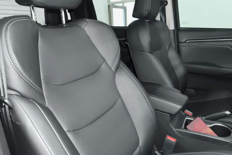 Used Isuzu D-MAX 2021 1.9T Automatic 4x4 Diesel Global Huan Dong RZ4E