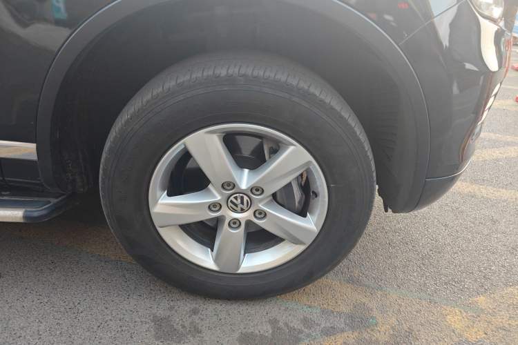 Used Volkswagen Touareg 2011 3.0 TSI Comfort Version
