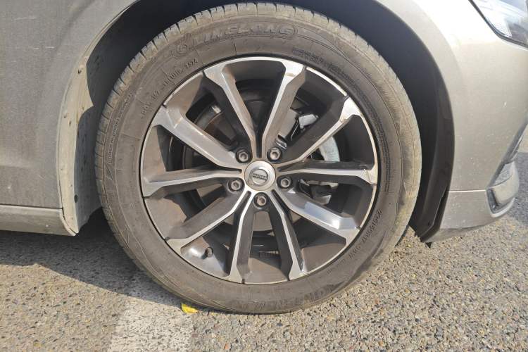 Used Volvo S60 2021 T4 Zhiyi Luxury Edition
