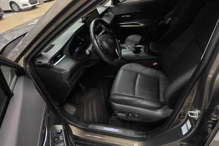 Used Toyota Harrier 2022 Dual-Engine 2.5L CVT Four-Wheel Drive Flagship Edition
