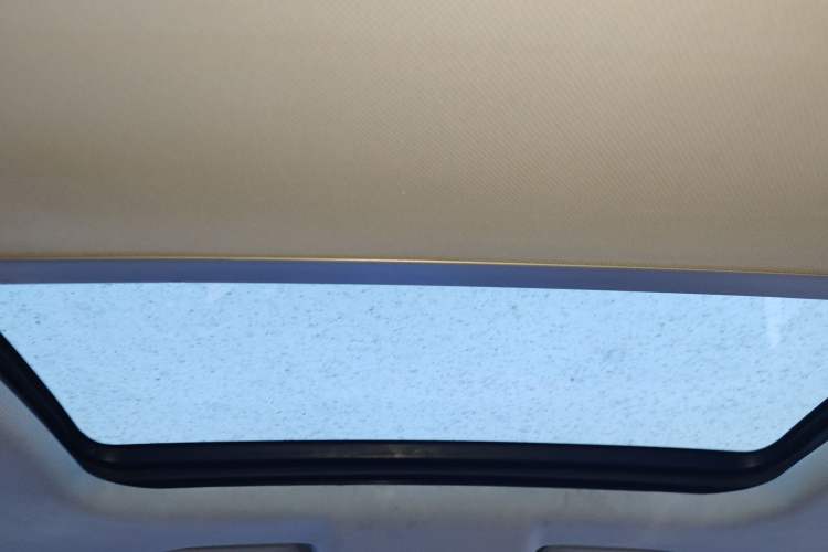 Used Zotye SR7 2016 1.5T Manual Cube Heart Edition China IV Standard
