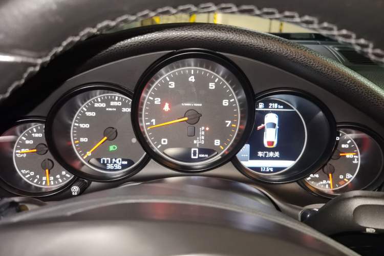 Used Porsche Panamera 2014 Panamera 4 3.0T Instrument Cluster