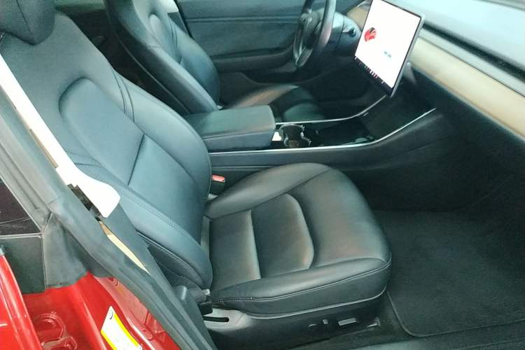 Used Tesla Model 3 2019 Long-Range Rear-Wheel-Drive Version
