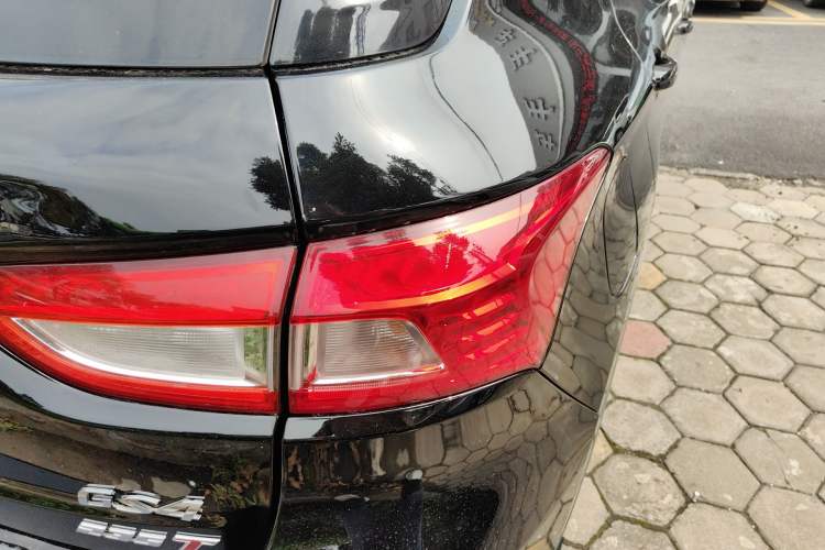 Used GAC Trumpchi GS4 2017 235T Automatic Two-Wheel Drive Luxury Smart Connectivity Version Exterior 1