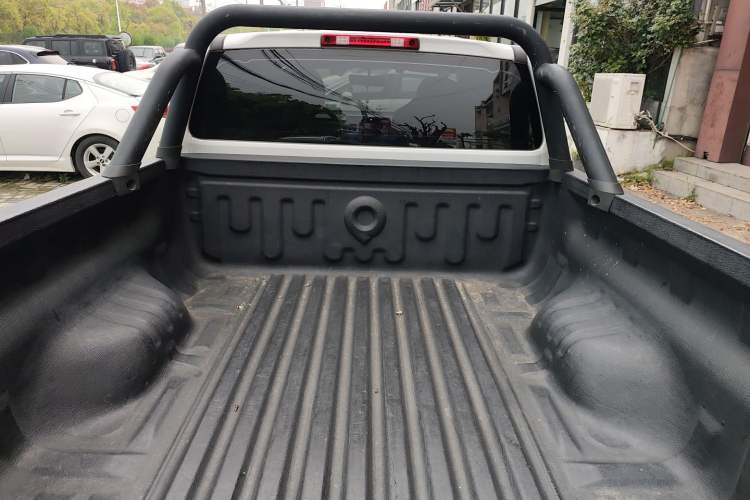 Used Great Wall King Kong Poer 2022 2.0T Manual Gasoline 4x4 Base-Trim Long-Box GW4C20B Trunk